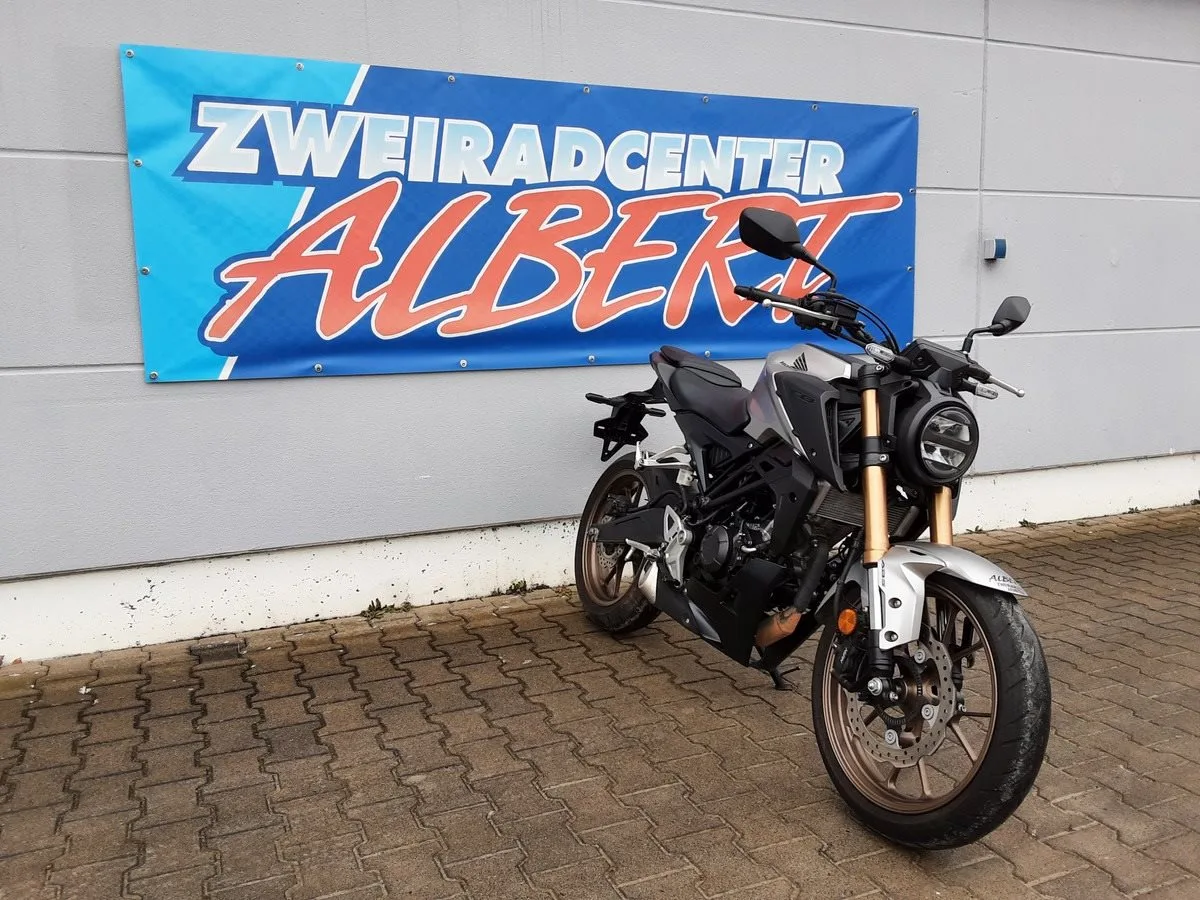 Honda CB125R ABS €5
