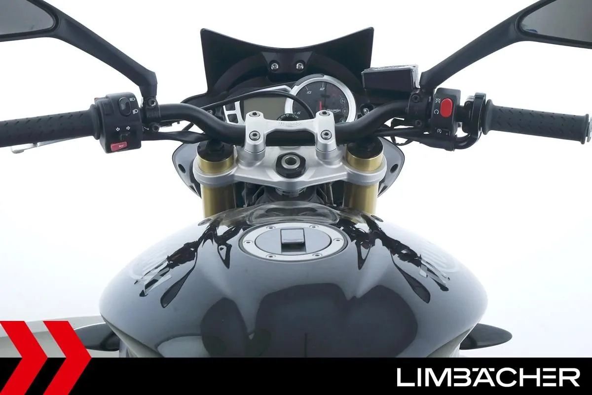 Triumph Street Triple