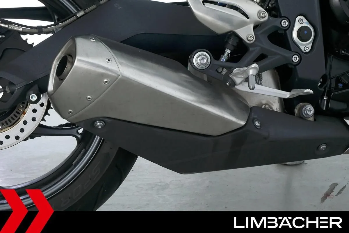 Triumph Street Triple