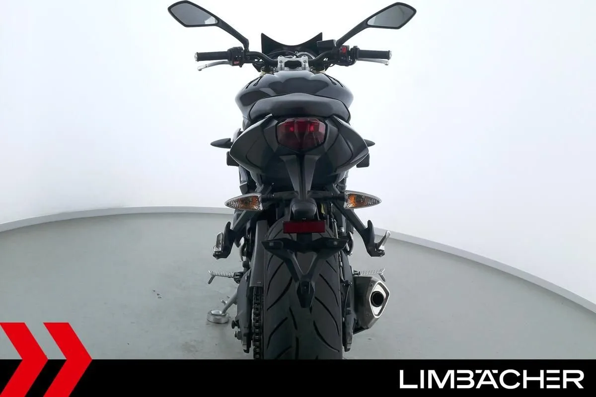 Triumph Street Triple