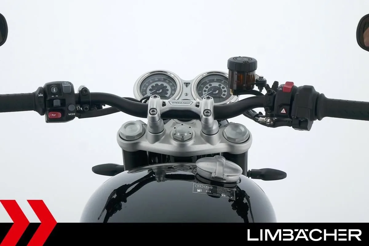 Triumph Speed Twin 1200