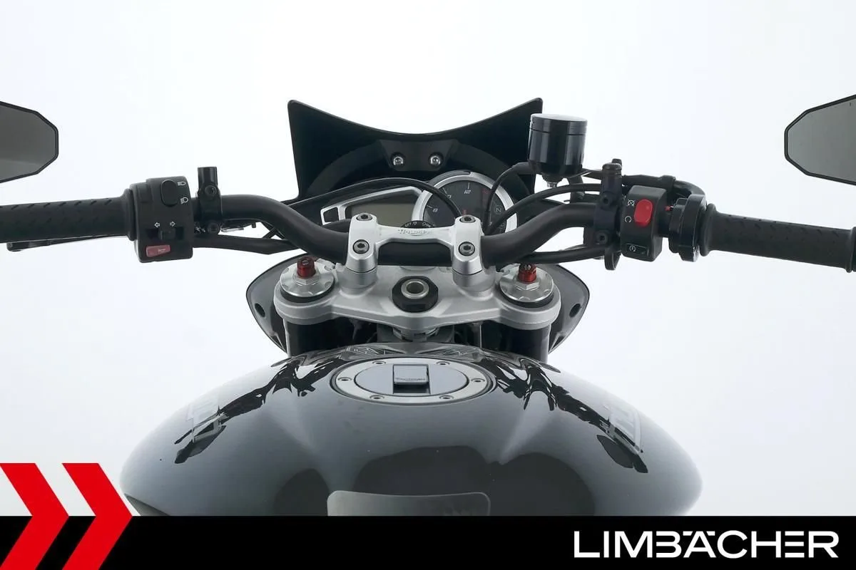 Triumph Street Triple 675 R