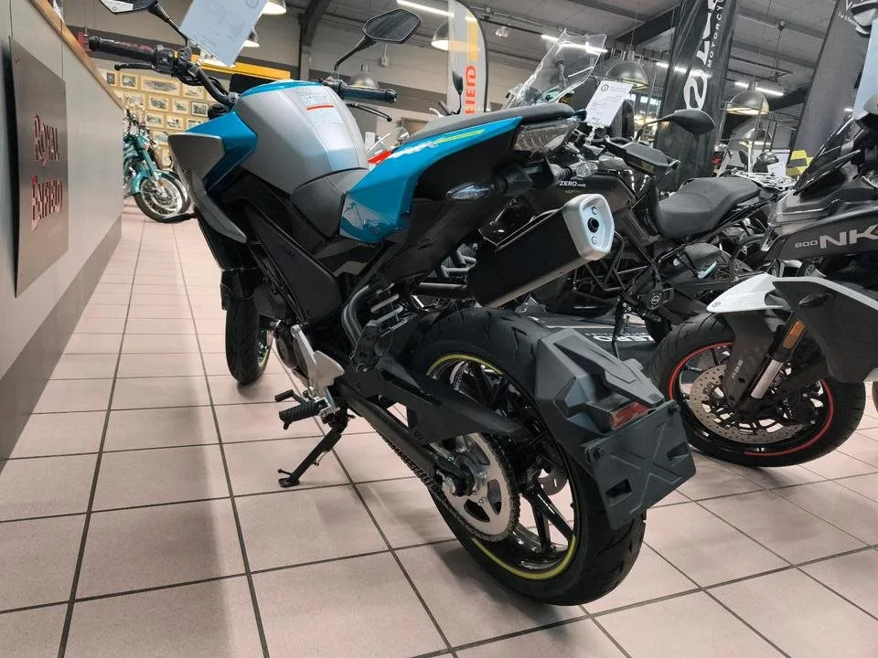 CFMOTO 125NK