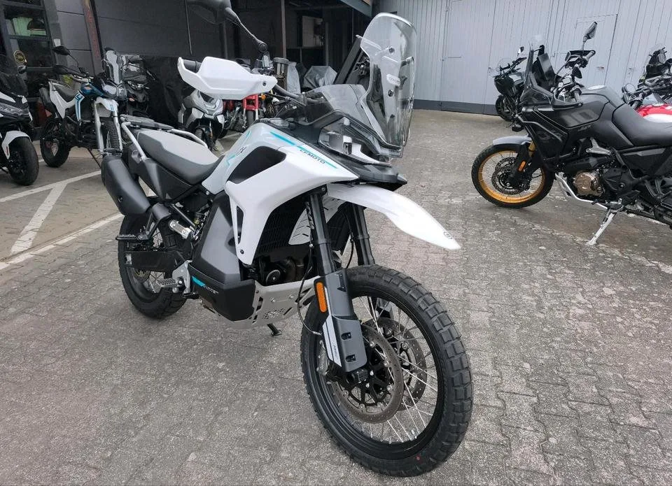 CFMOTO 1000MT-X