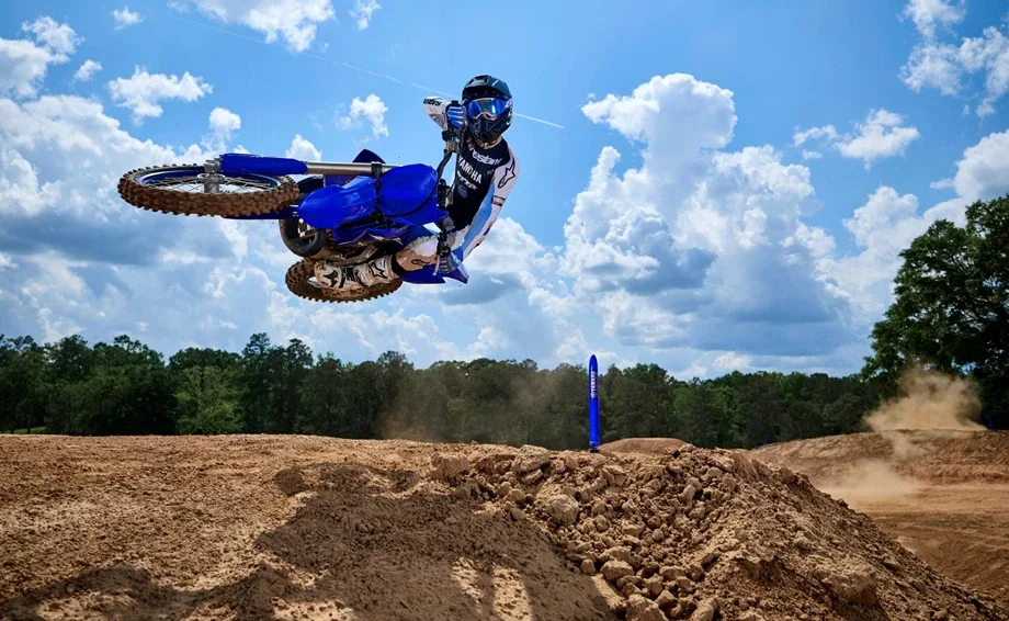 Yamaha YZ250, MY 2026 -Icon Blue