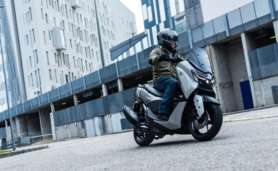 Yamaha NMAX 125 Tech MAX, MY 2026 - Crystal Graphite