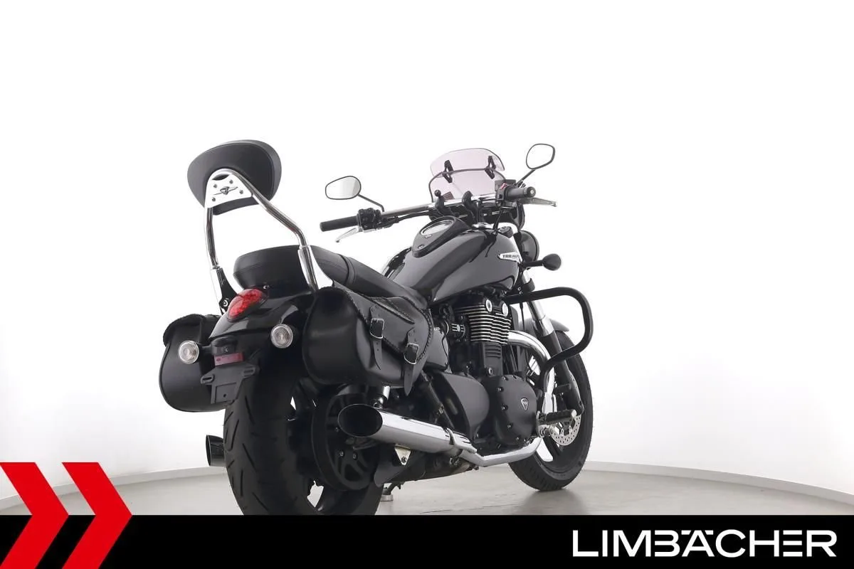 Triumph Thunderbird Storm