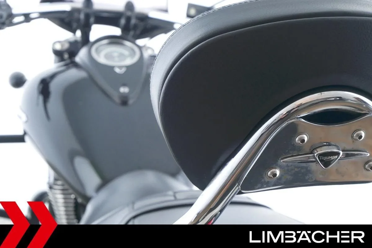 Triumph Thunderbird Storm