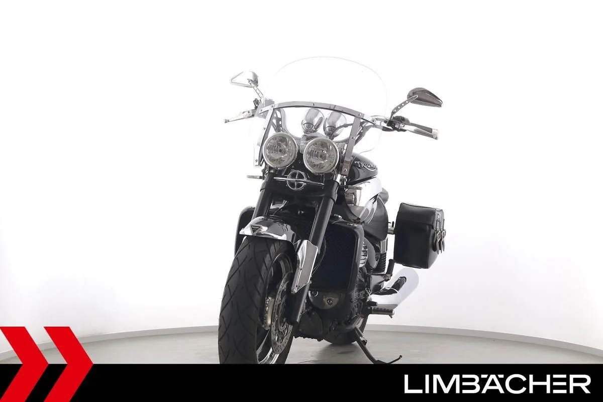 Triumph Rocket III Roadster