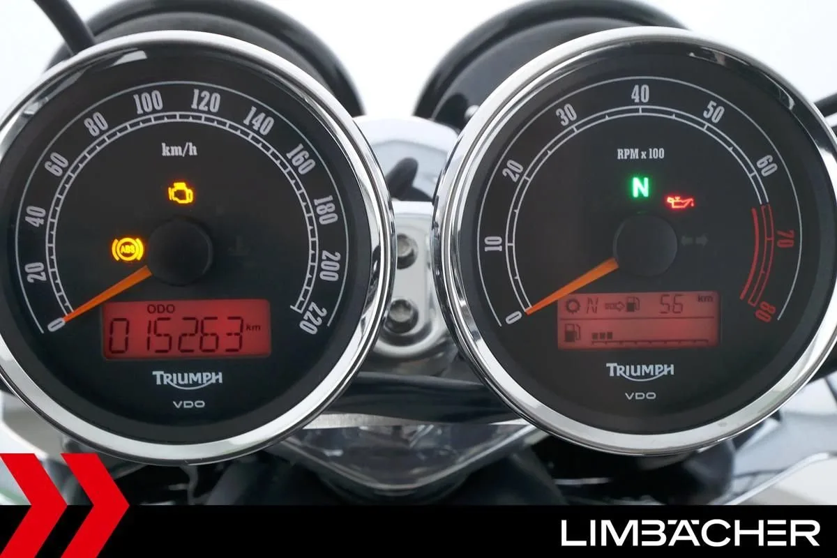 Triumph Rocket III Roadster