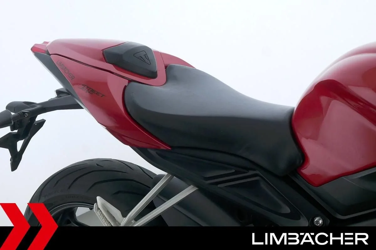 Triumph Street Triple S