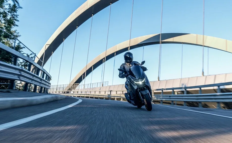 Yamaha NMAX 155 Tech MAX, MY 2026 - Crystal Graphite