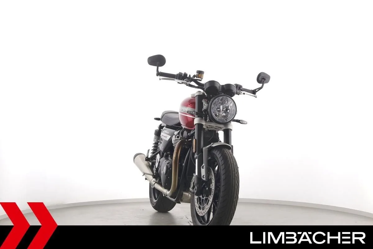 Triumph Speed Twin 1200