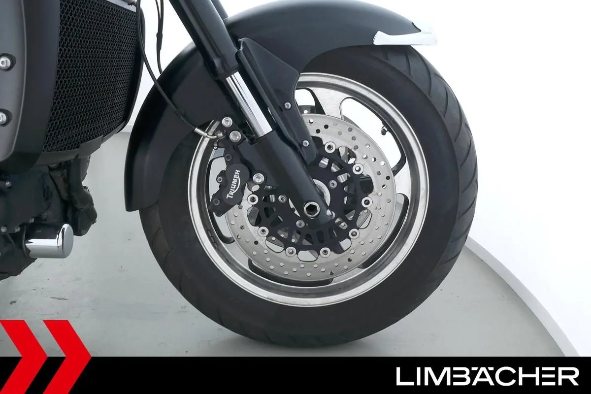 Triumph Rocket III Roadster