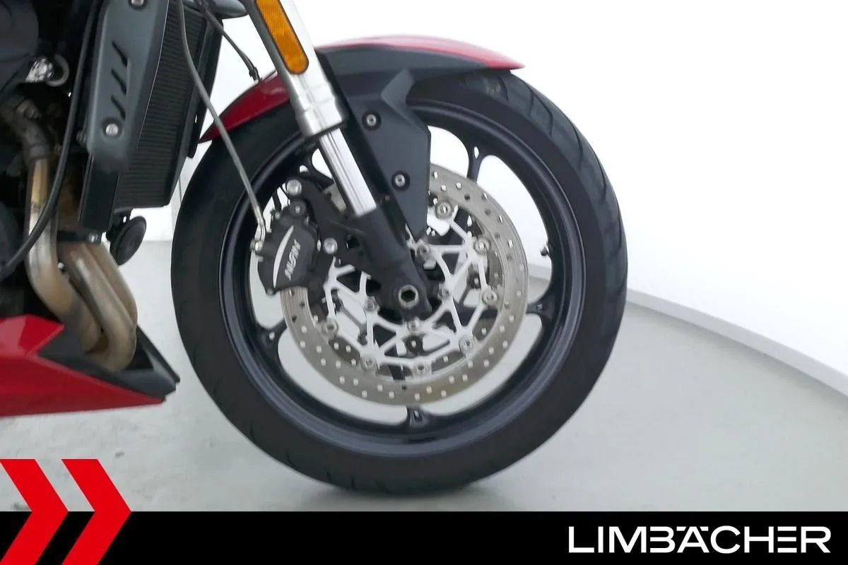 Triumph Street Triple S