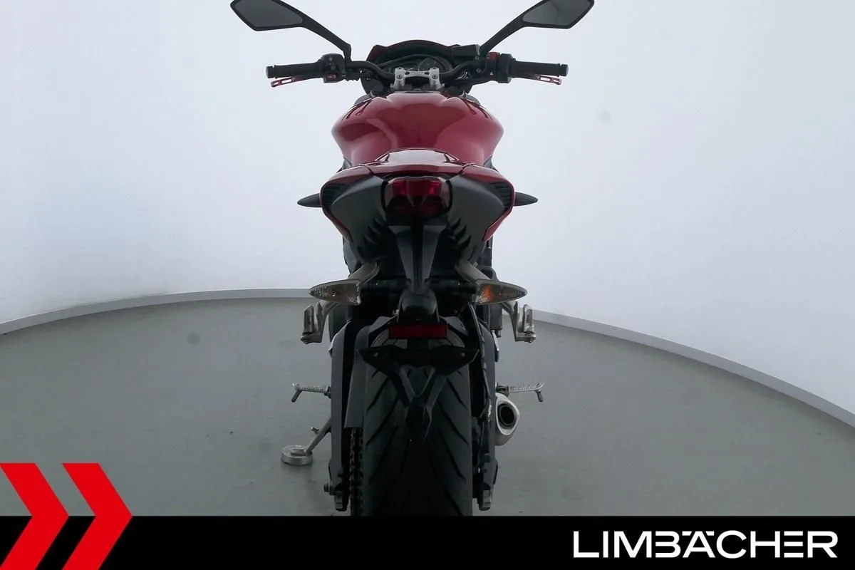 Triumph Street Triple S