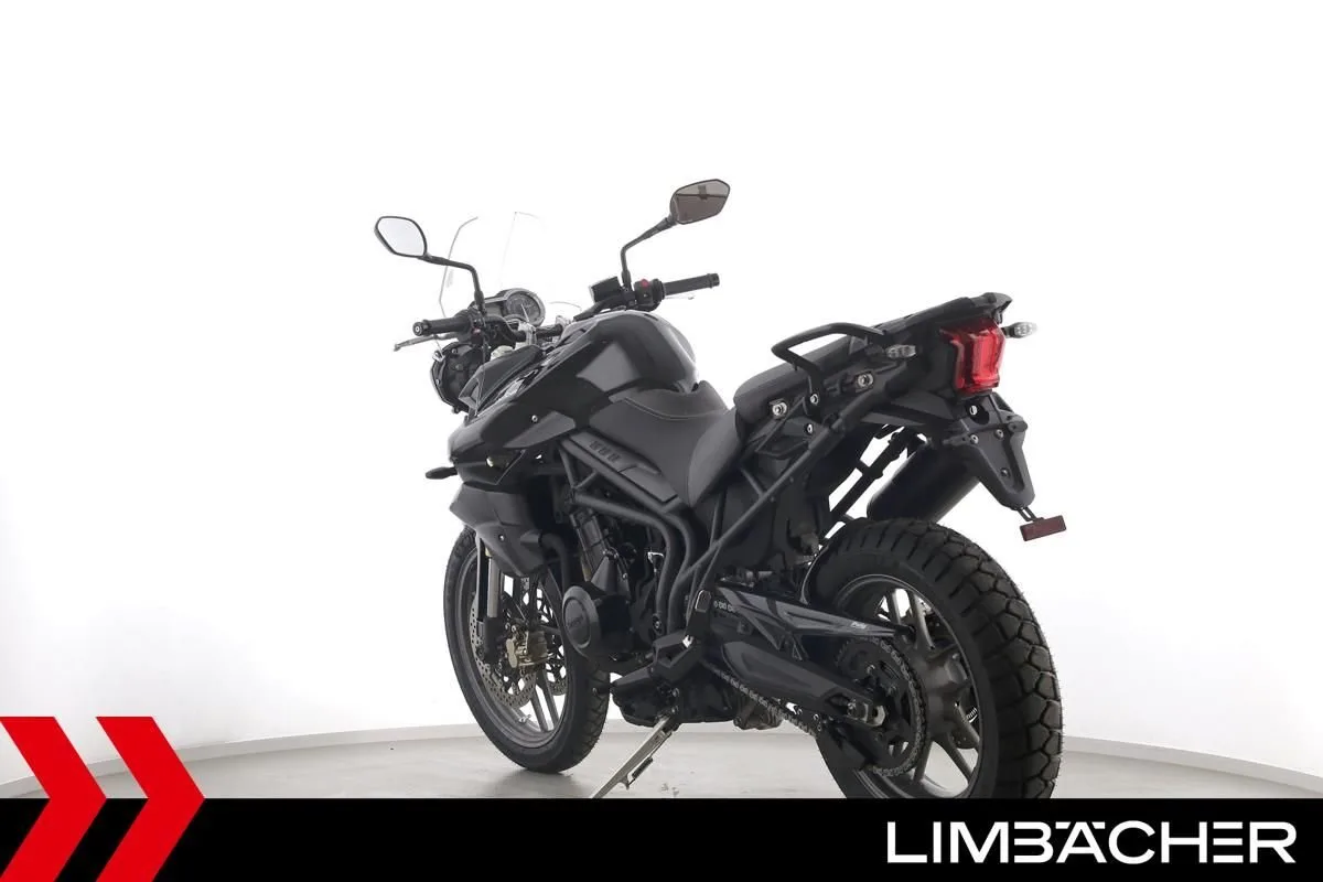 Triumph Tiger 800