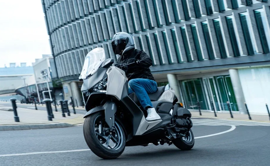 Yamaha XMAX 125 Tech MAX+, MY 2026 - Ceramic Grey