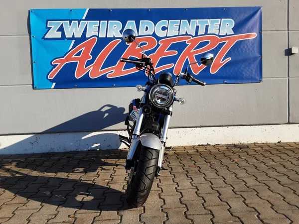 Honda Dax ST 125