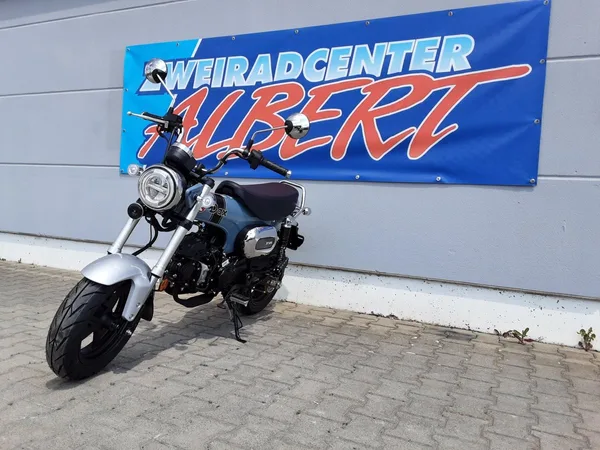 Honda Dax ST 125