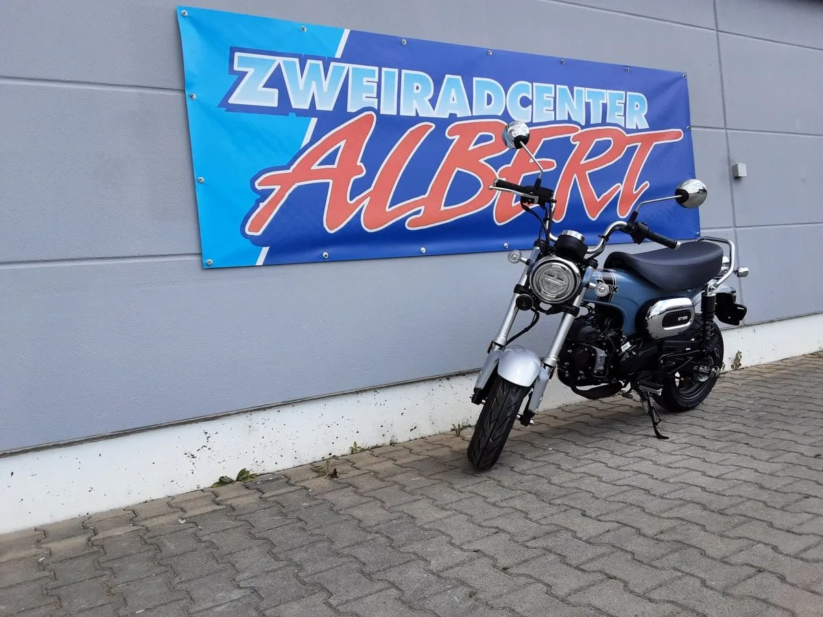 Honda Dax ST 125