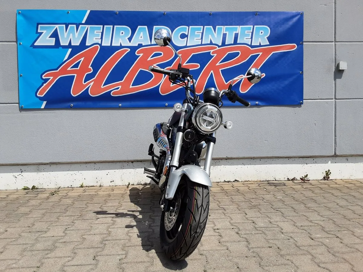 Honda Dax ST 125