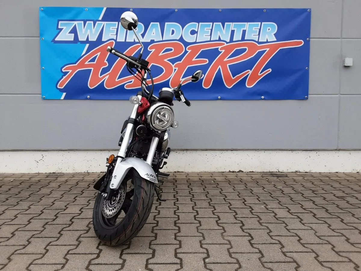 Honda Dax ST 125