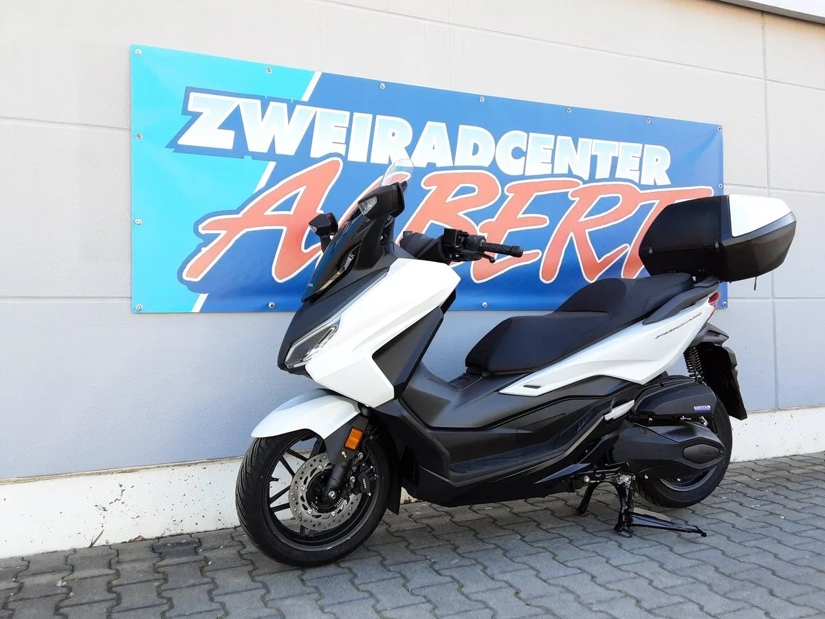 Honda Forza 350