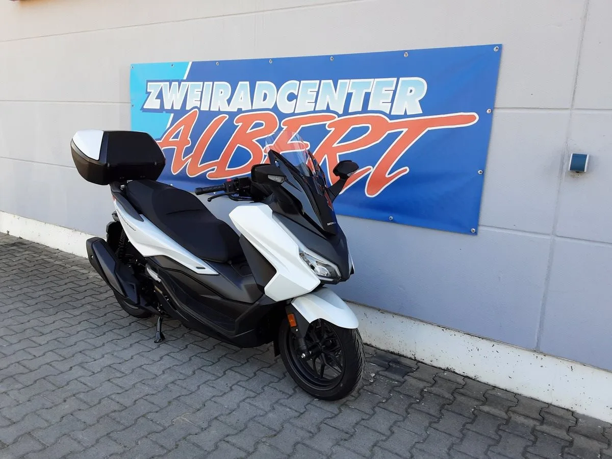 Honda Forza 350