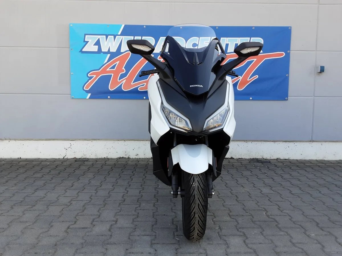 Honda Forza 350