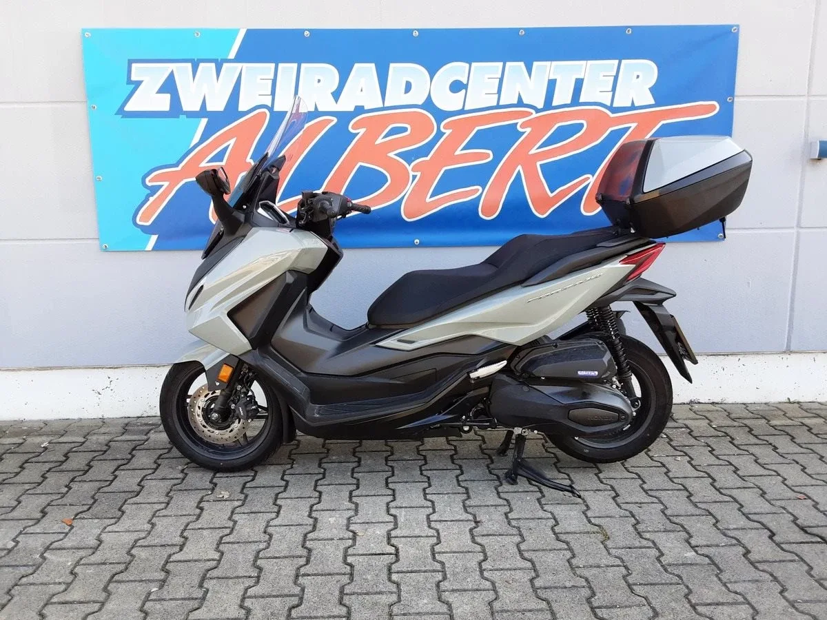 Honda Forza 350