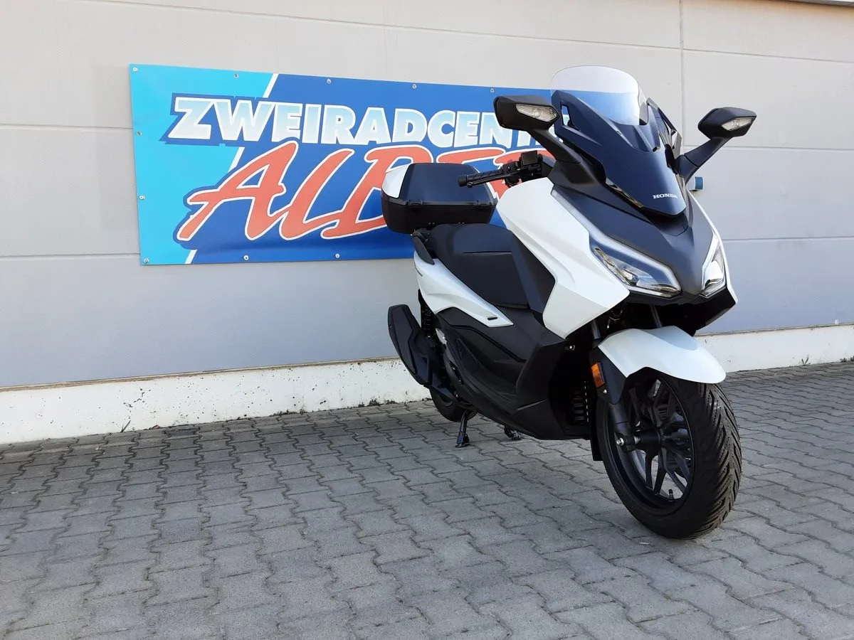 Honda Forza 350