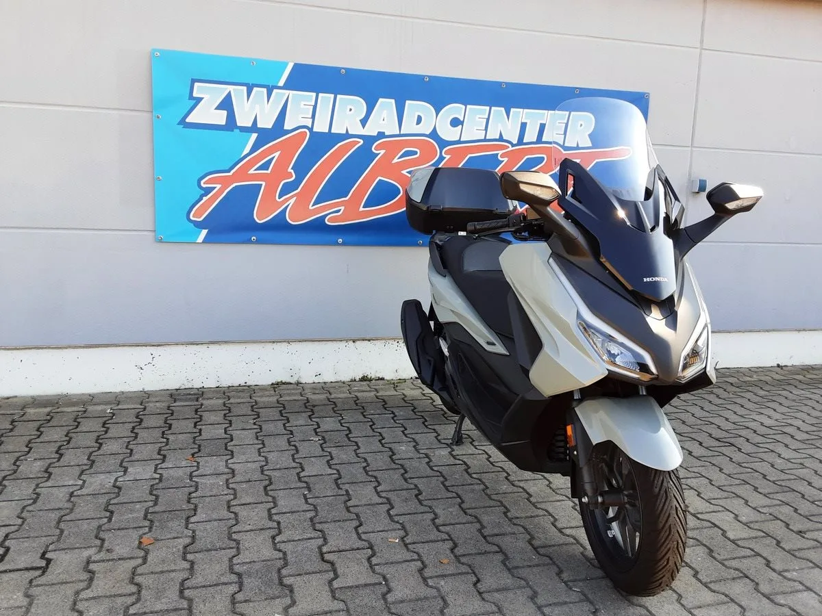 Honda Forza 350