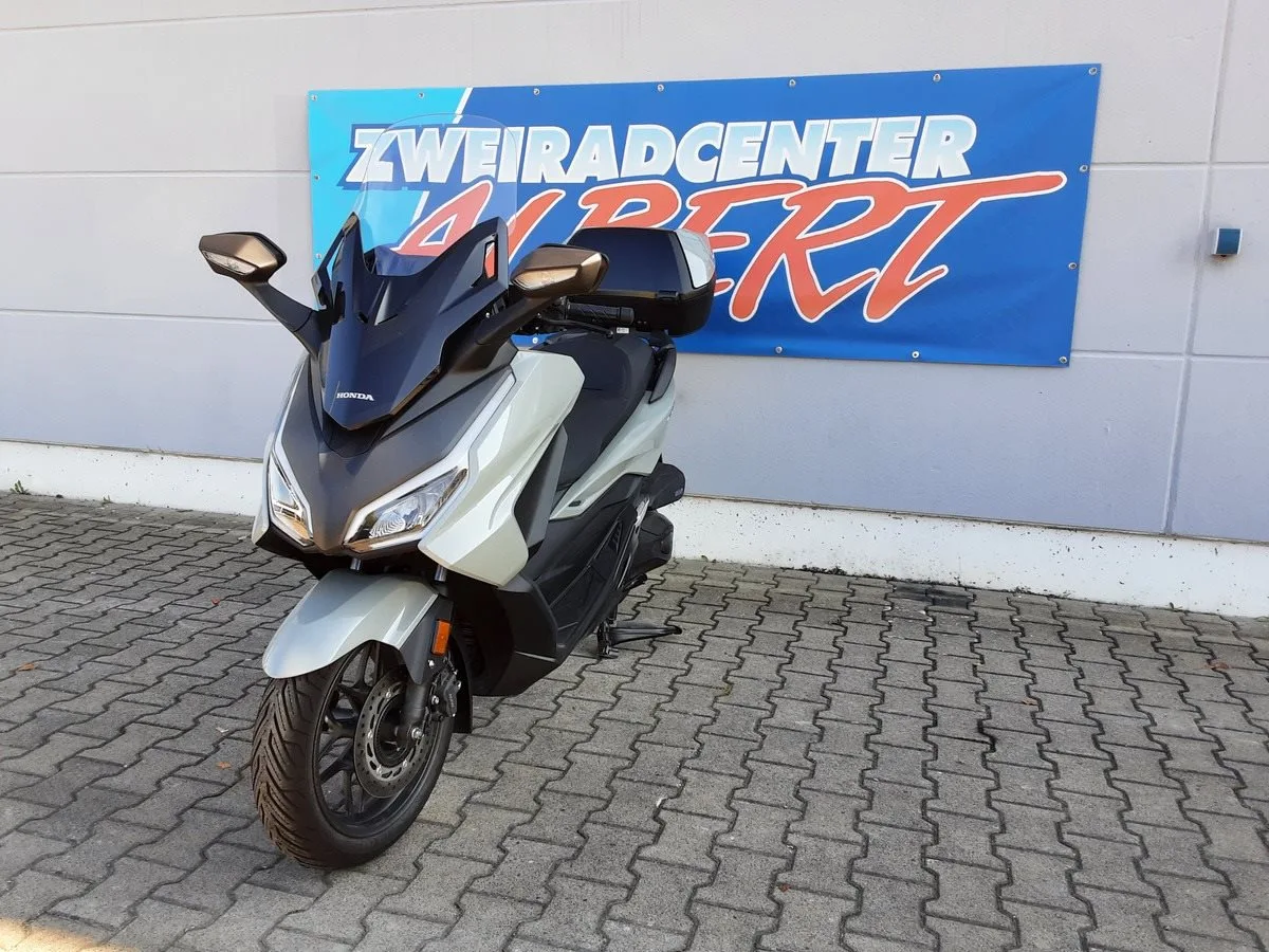 Honda Forza 350