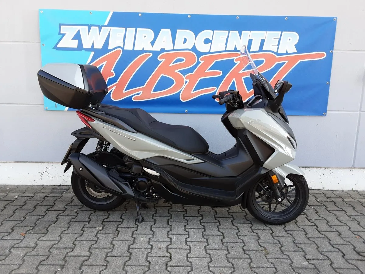 Honda Forza 350