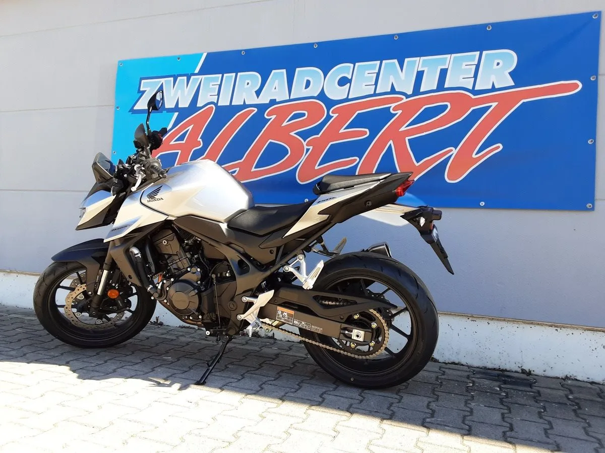 Honda CB750 Hornet €5+