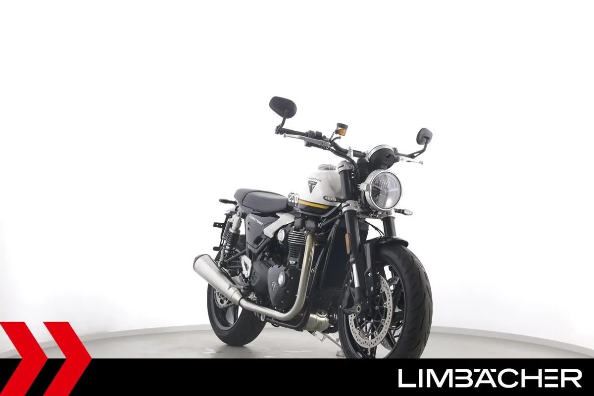 Triumph Speed Twin 1200