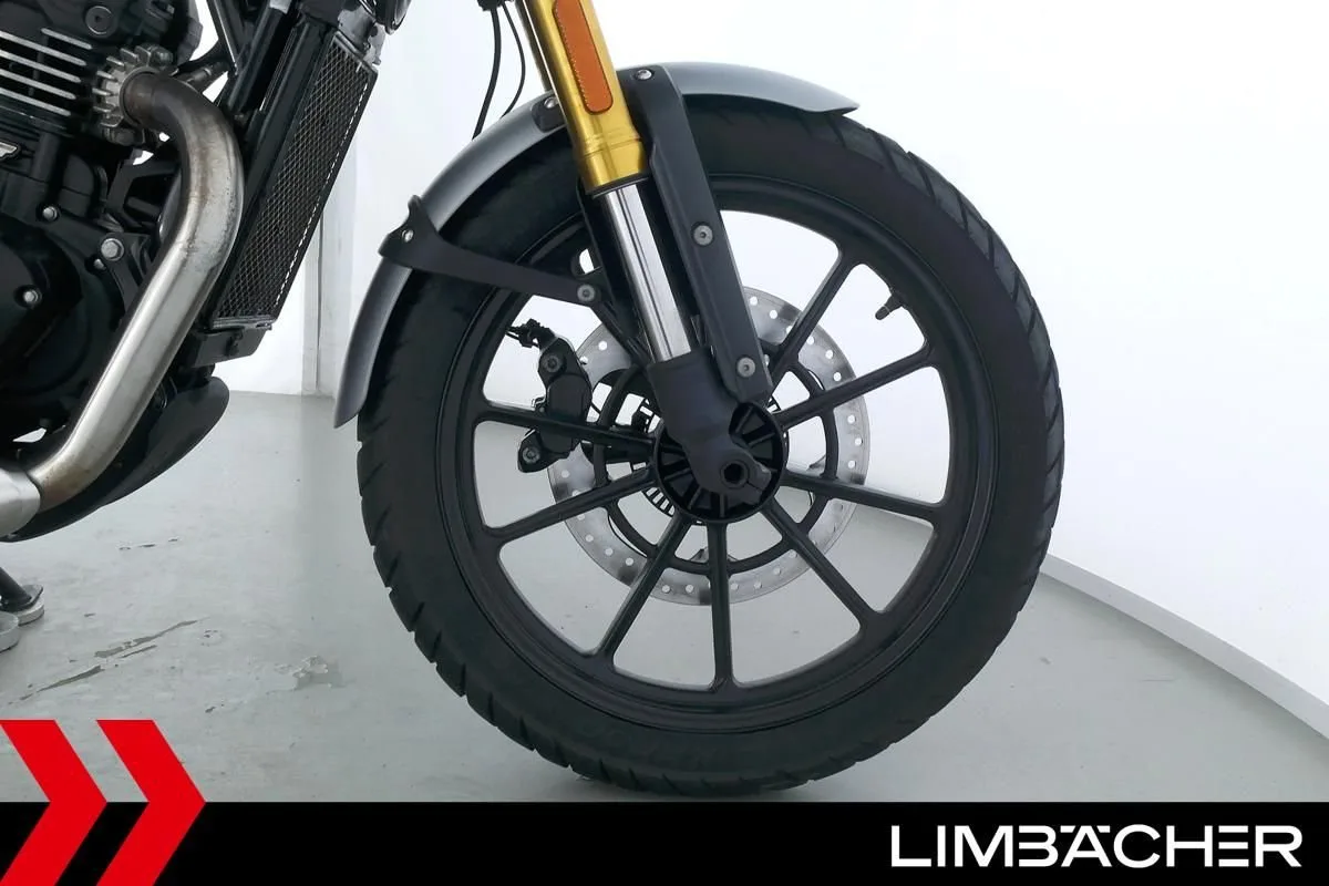 Triumph Scrambler 400 X