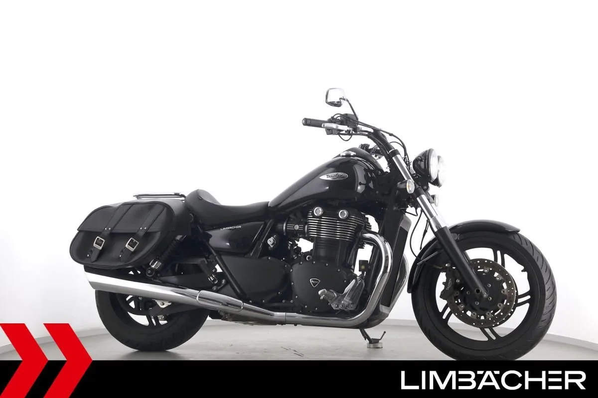 Triumph Thunderbird Storm