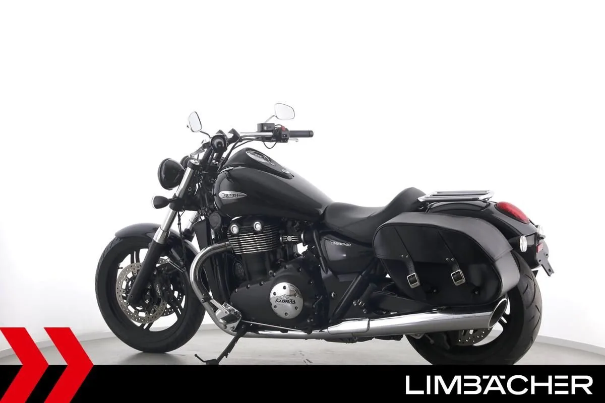Triumph Thunderbird Storm