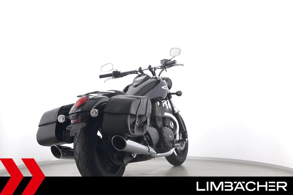 Triumph Thunderbird Storm
