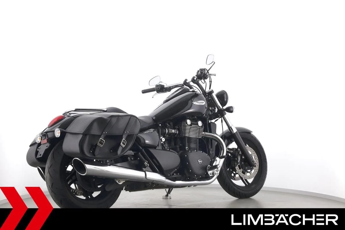 Triumph Thunderbird Storm