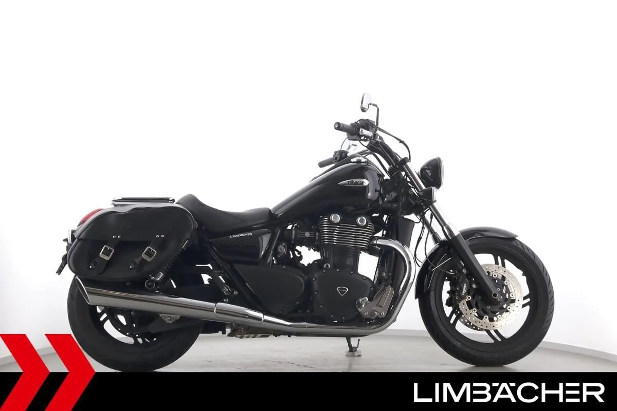 Triumph Thunderbird Storm