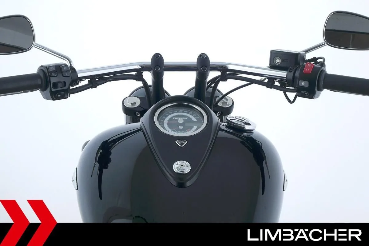 Triumph Thunderbird Storm