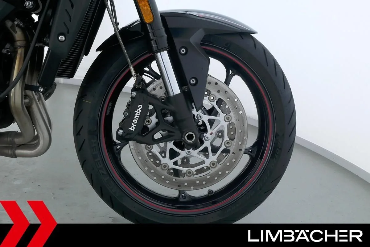 Triumph Street Triple 765 R