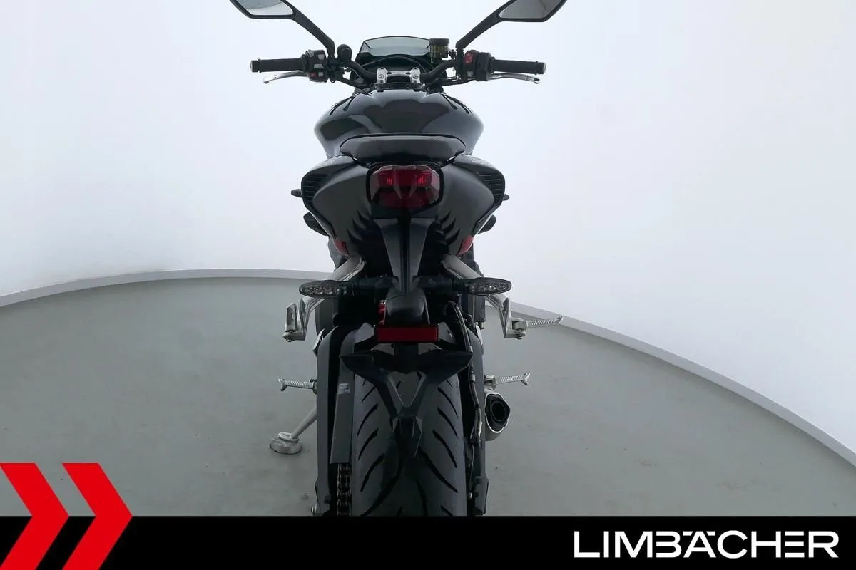 Triumph Street Triple 765 R