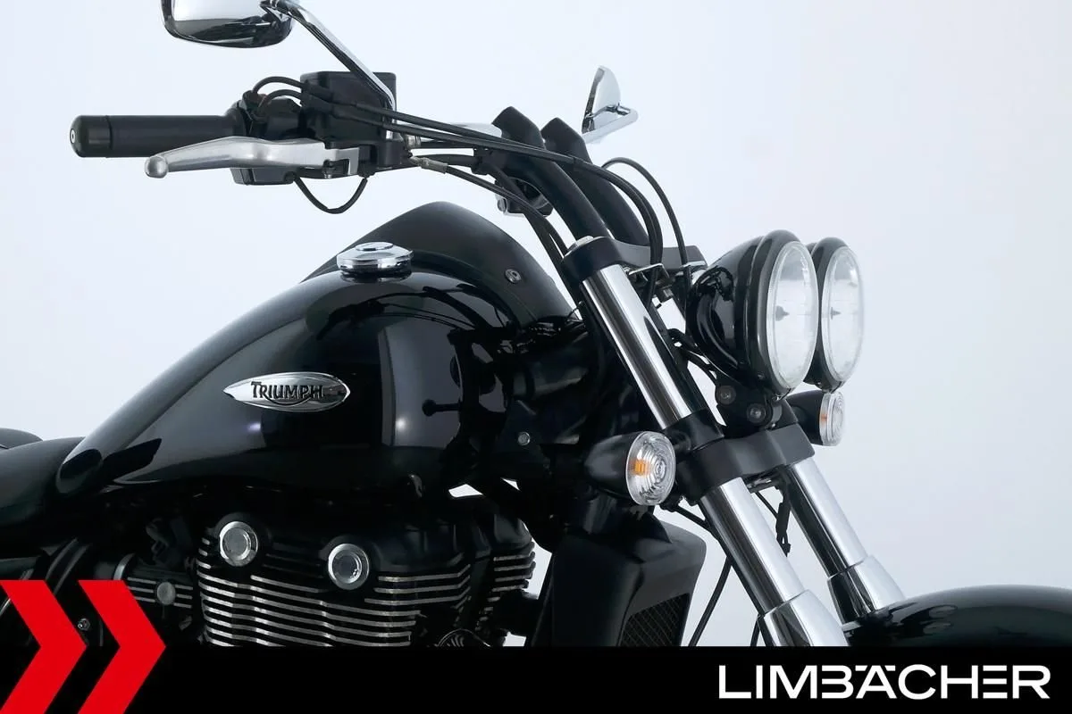 Triumph Thunderbird Storm