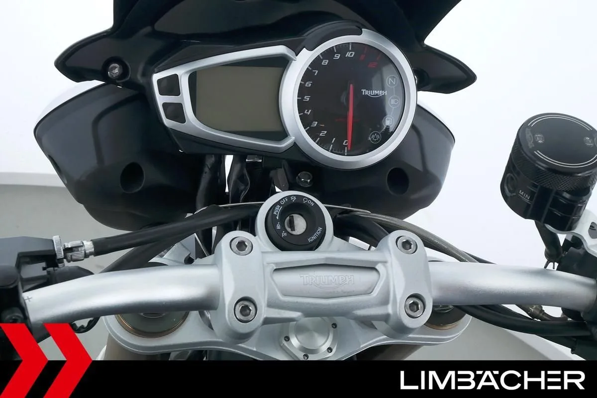 Triumph Speed Triple 1050