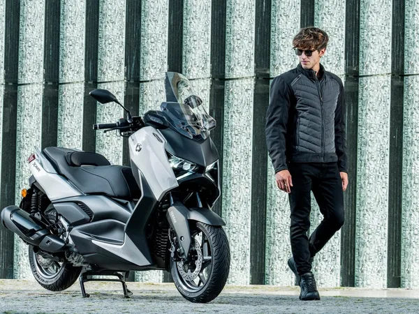 Yamaha XMAX 300 Tech MAX+, MY 2026 - Crystal Graphite