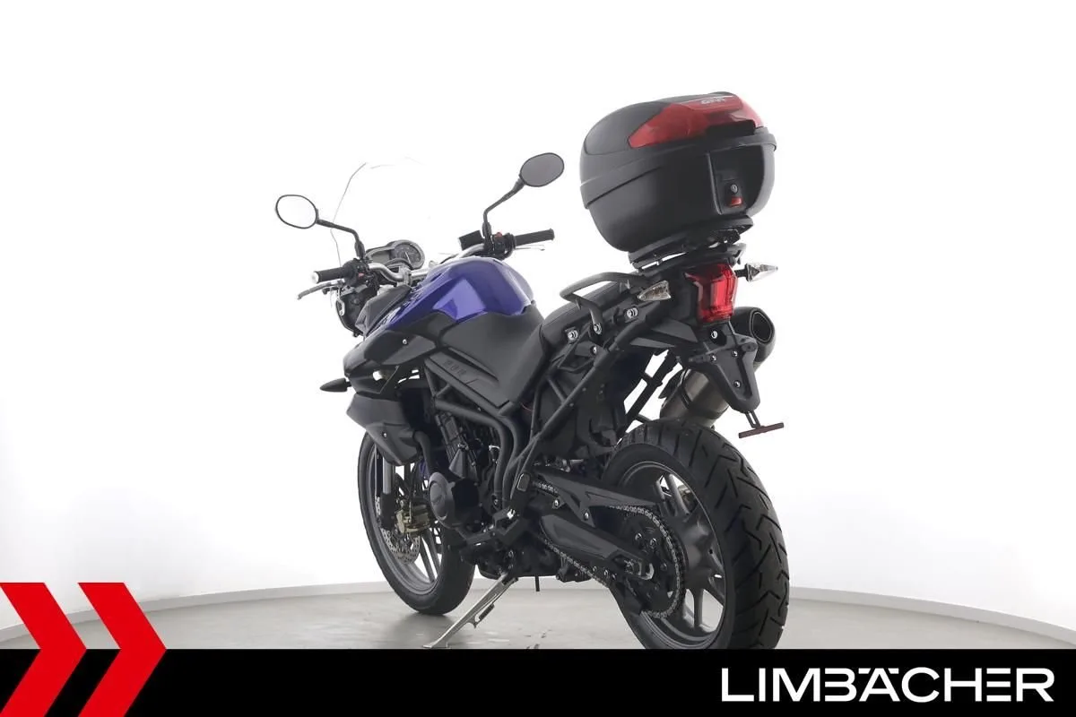 Triumph Tiger 800